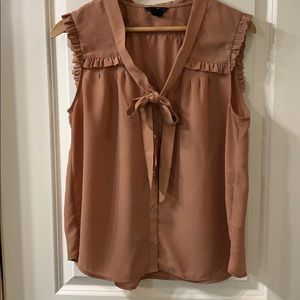 Sleeveless blouse